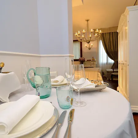 Ines Couette-café 4*