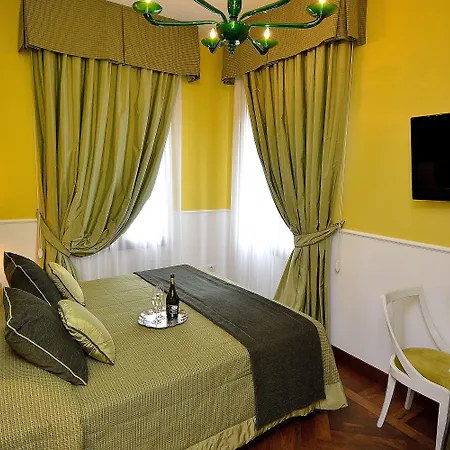 Ines 4* Lido de Venecia