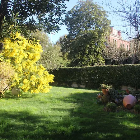 Ines Bed & Breakfast 4*