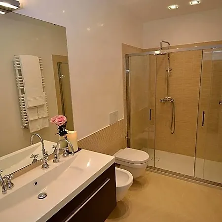 Ines Bed and Breakfast 4*