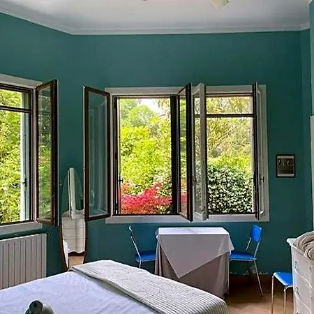 Ines Bed and Breakfast 4*