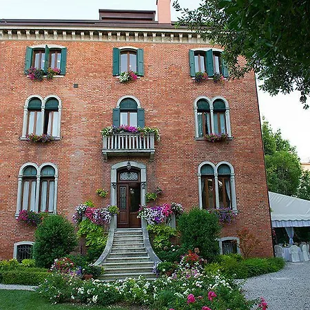 Oda ve Kahvaltı Ines