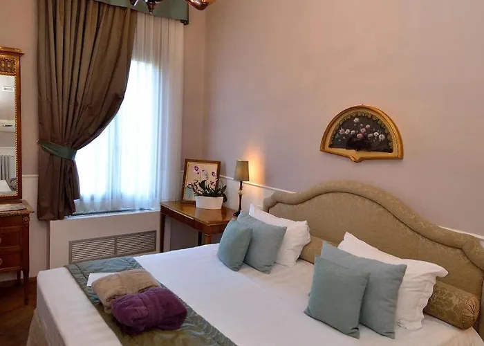 Alojamento de Acomodação e Pequeno-almoço Ines 4*